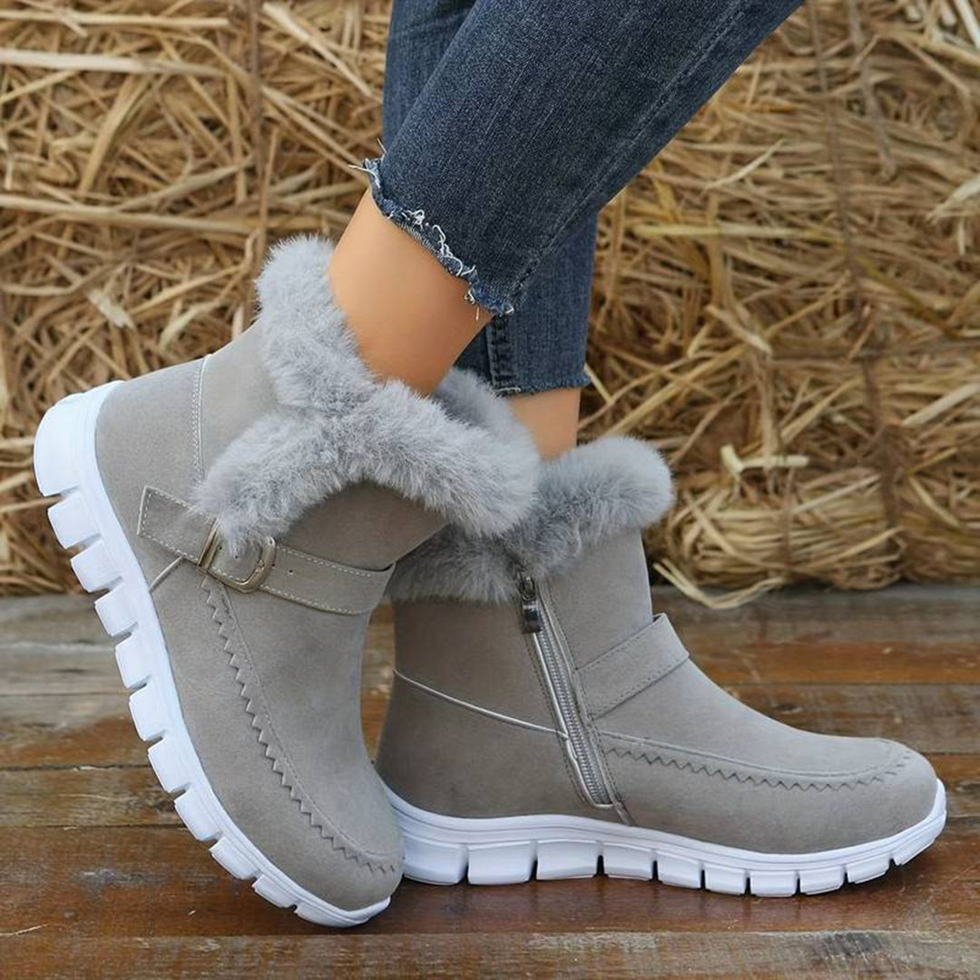Fashionable winter boots with sporty soles - Paula