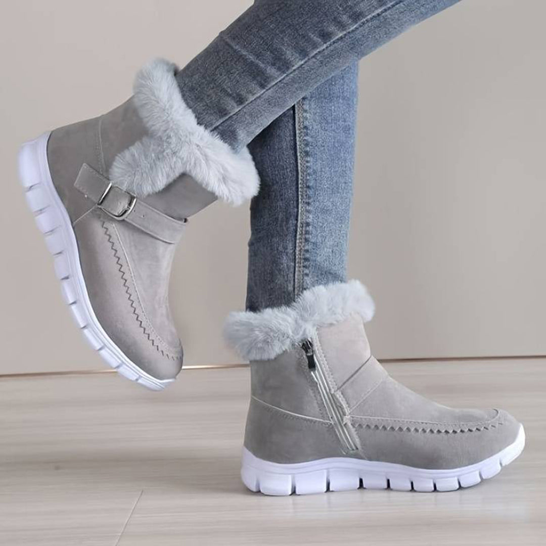 Fashionable winter boots with sporty soles - Paula
