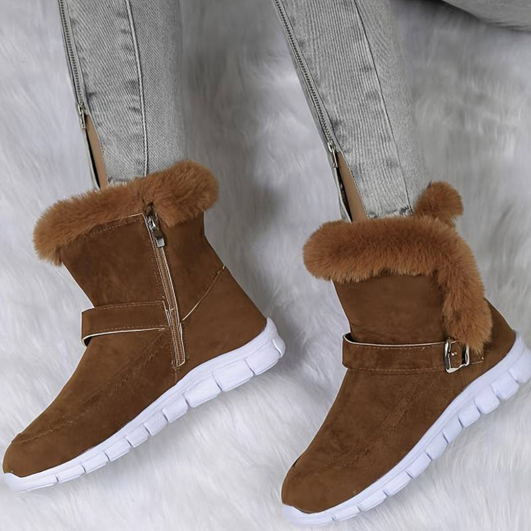 Fashionable winter boots with sporty soles - Paula