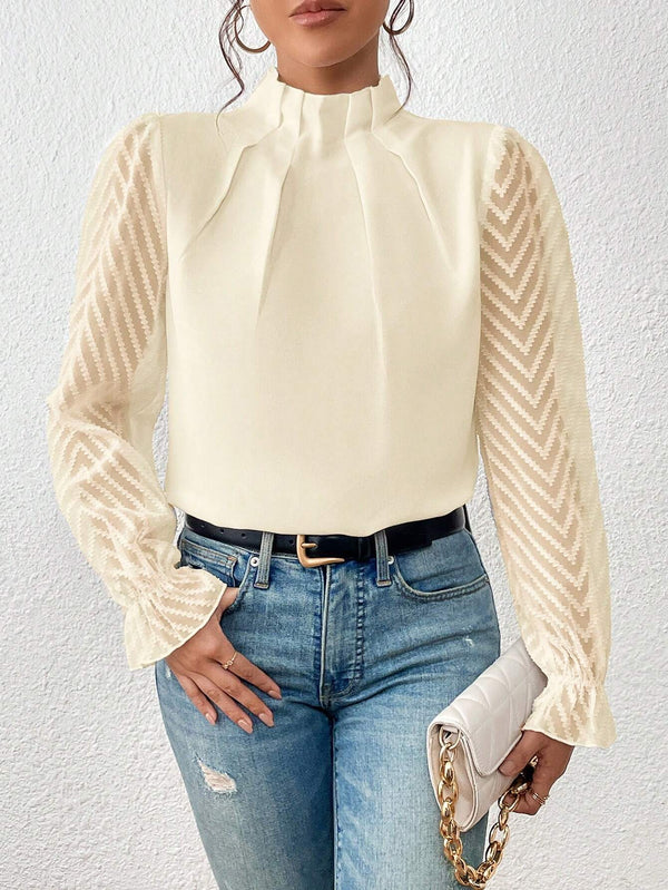 Penelope - coastal blouse with lace sleeves