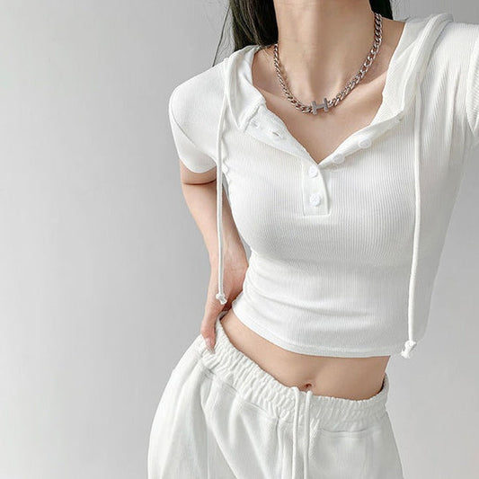 Brigitte - crop top with hood and buttons