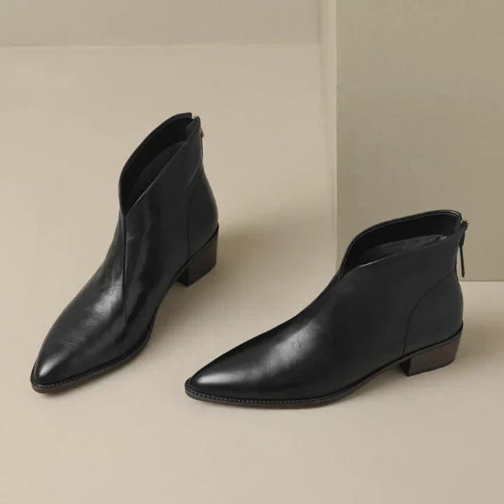 Elegant ladies ankle boots made of leather with block heel