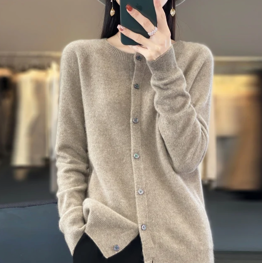Annika - wool cardigan - soft and stylish wool women's jacket for autumn and winter