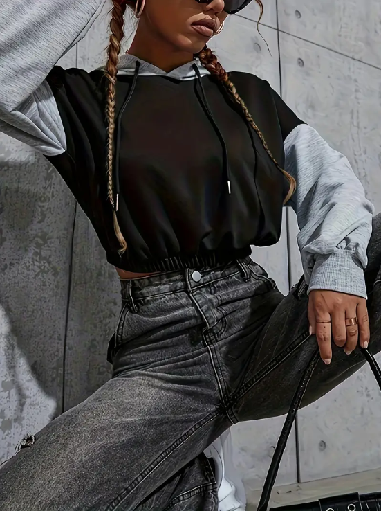 Cerese - stylish short hoodie made of cotton