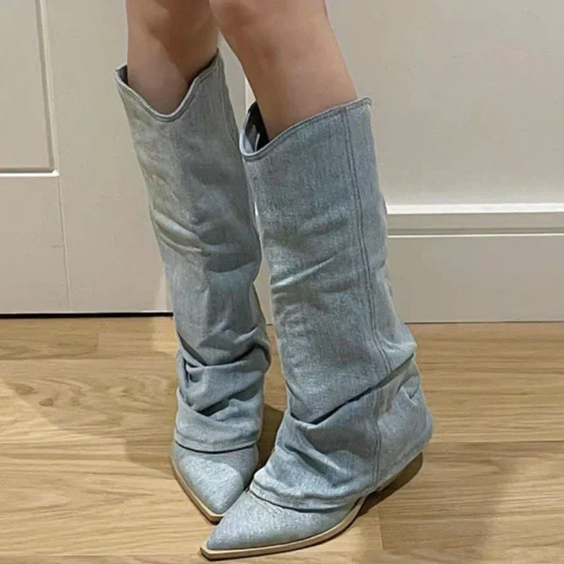 Fashionable denim knee boots with a trendy look for women
