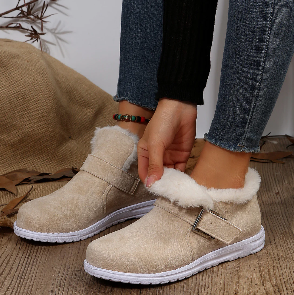 Cosy flat snowboots for stylish winter comfort for women