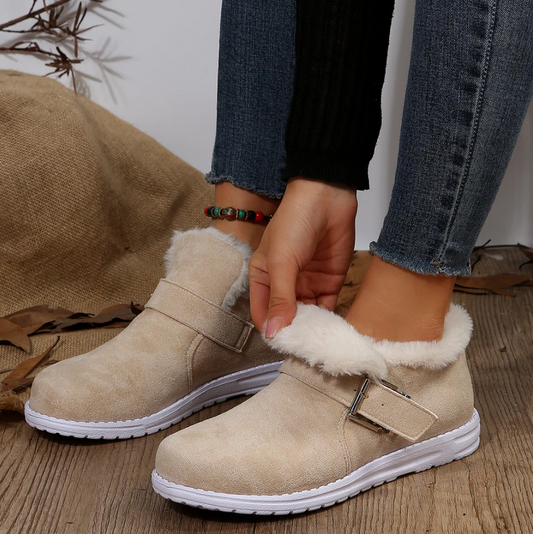 Cosy flat snowboots for stylish winter comfort for women