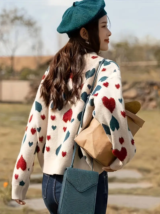 Vinny – Wool sweater with heart pattern