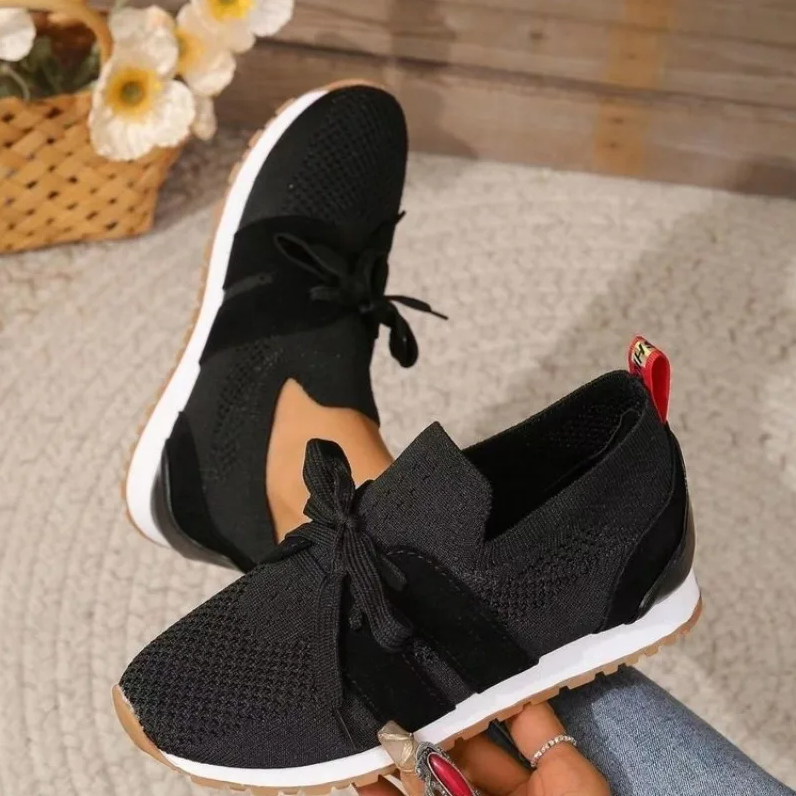 Classic everyday trainers for comfort and versatility for women