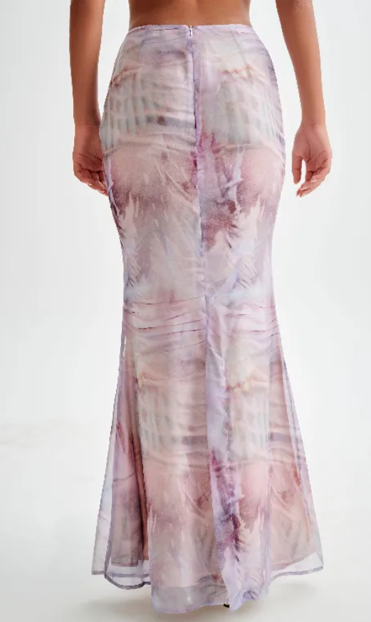 Jeanne | maxi skirt with ruffles and shell motif