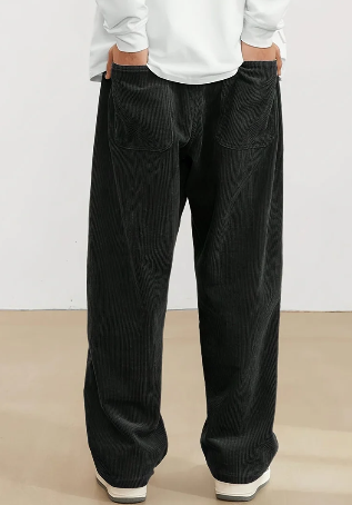 Men's corduroy trousers with pockets - Brown