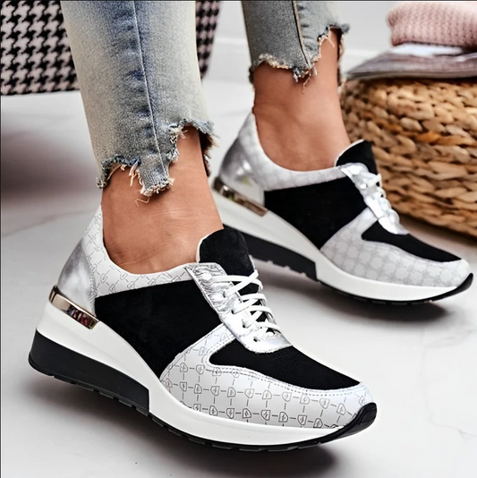 Amelia - wedge sneakers with sporty lace-up closure