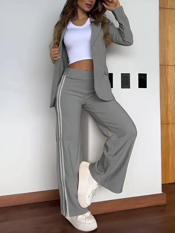 Aila - effortlessly elegant blazer set