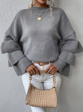 Lauri – stylish knitted sweater with layers and bell sleeves