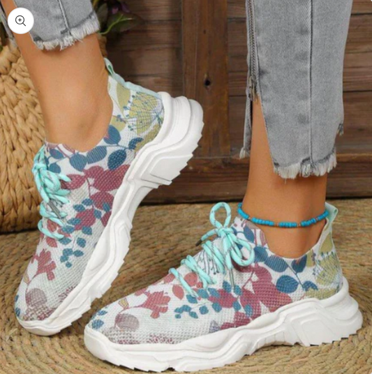 Emma - stylish, ergonomic sneaker that breathes