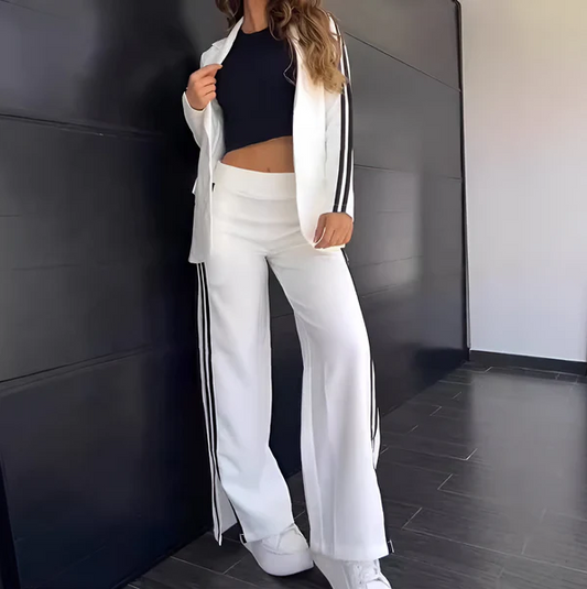Aila - effortlessly elegant blazer set
