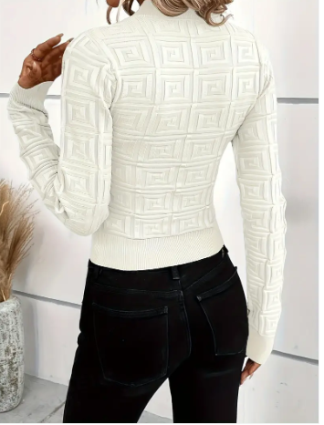 Holga – elegant knitted top with pattern