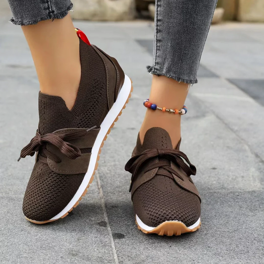 Classic everyday trainers for comfort and versatility for women