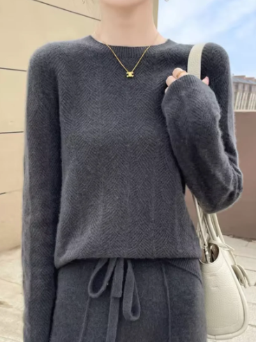 Jeline – stylish sweater made of cashmere wool