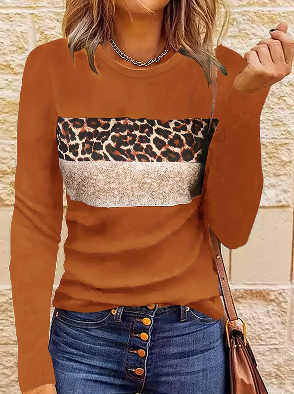Emmi - the chic long-sleeved shirt with leopard print