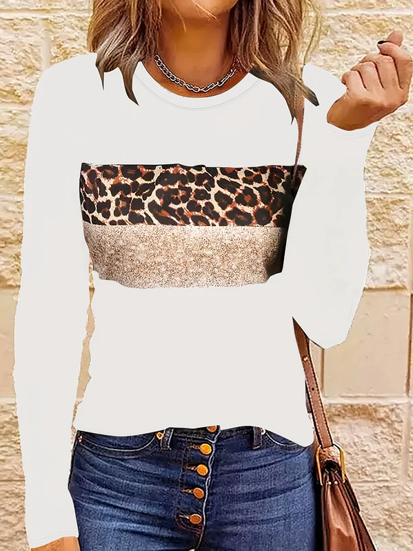Emmi - the chic long-sleeved shirt with leopard print
