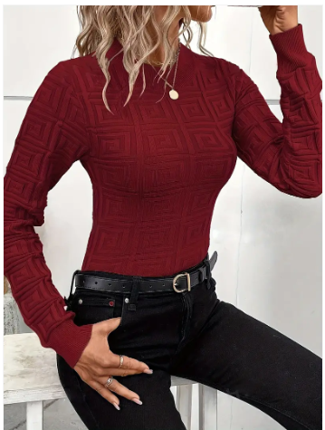 Holga – elegant knitted top with pattern