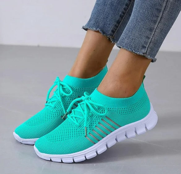 Breathable ergonomic shoes for autumn and winter weather