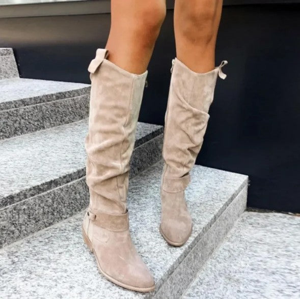 Ophira – knee-high boots with a modern style