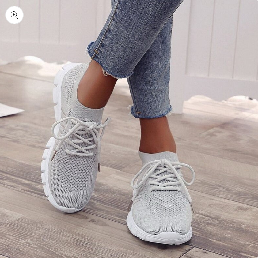 Levi - fashionable women's shoes with ergonomic footbed