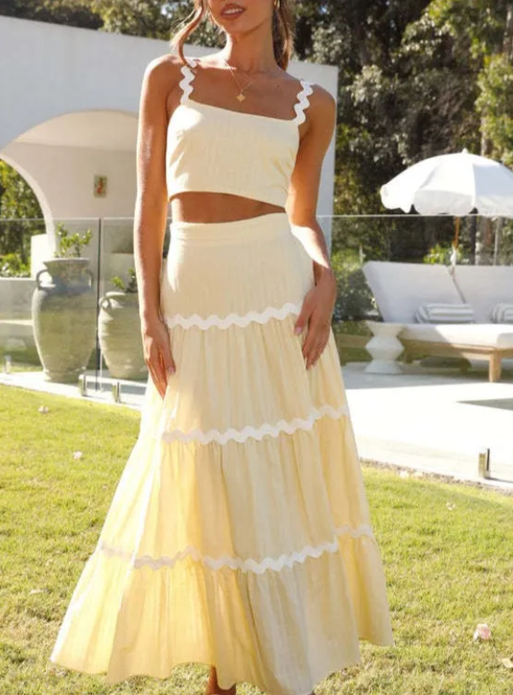 Ibrahimu | plain crop top with wave design layered skirt set