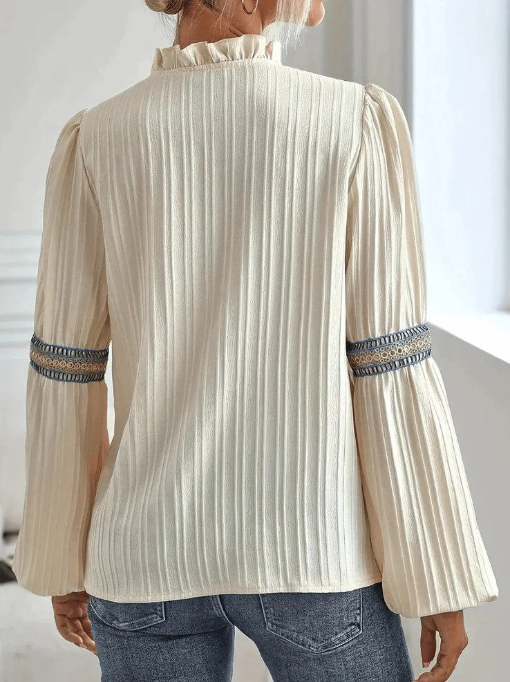 Blouse with refined puff sleeves for women