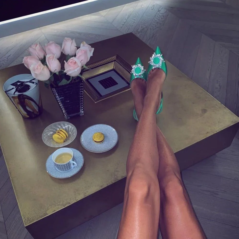 Pointed crystal pumps for women