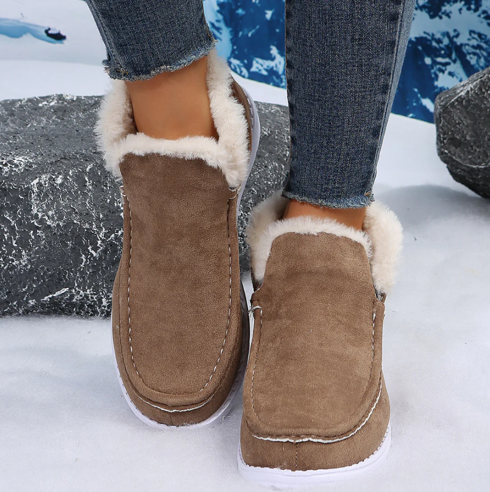 Cosy flat snowboots for stylish winter comfort for women
