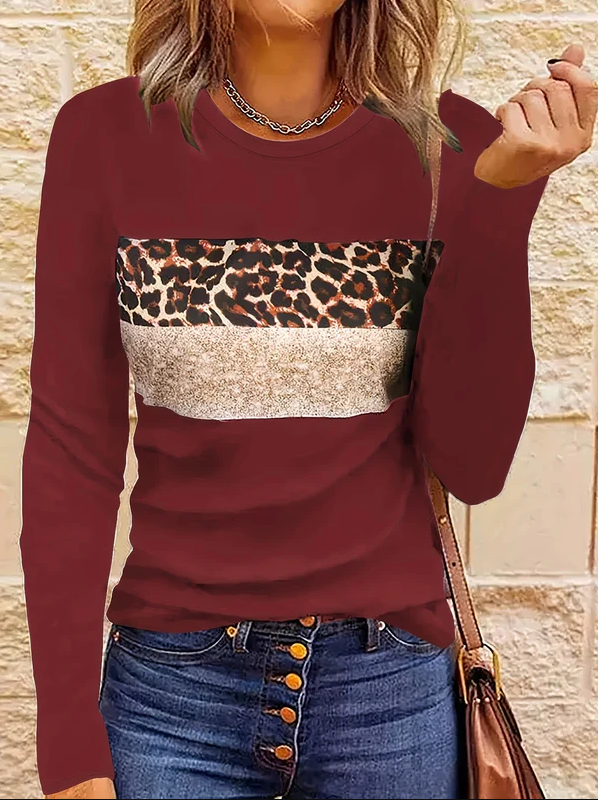 Emmi - the chic long-sleeved shirt with leopard print