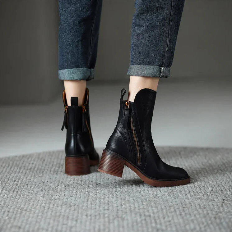 Elegant ladies ankle boots made of genuine leather with block heel