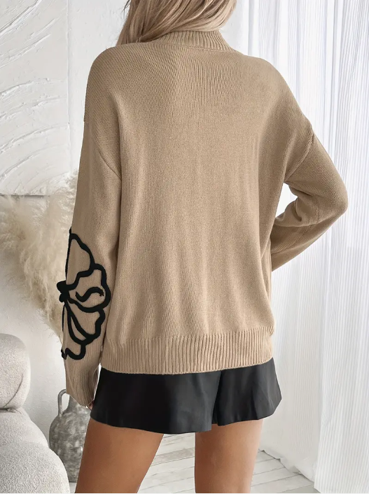 Kelsey - knitted jumper with floral embroidery