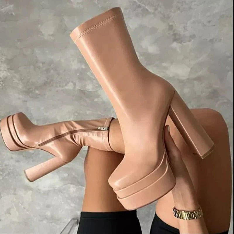 Fashionable ankle boots