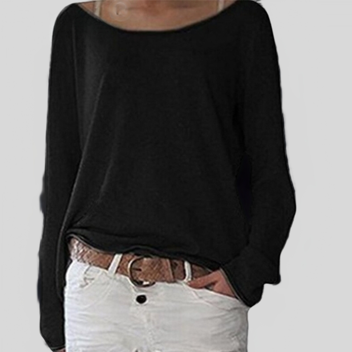 Blanka - fine knitted sweater with round neckline