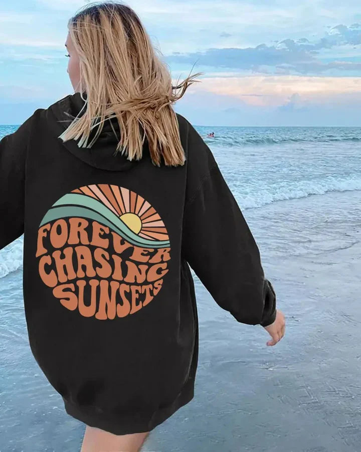 Kira - comfortable hoodie forever chaing sunsets