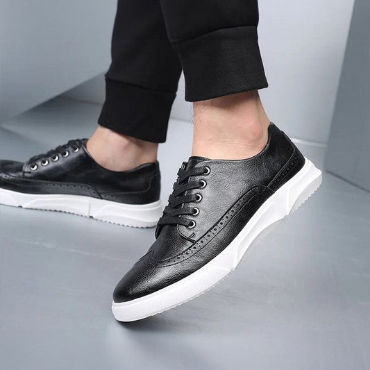 Elegant leather men's sneakers for smart-casual occasions