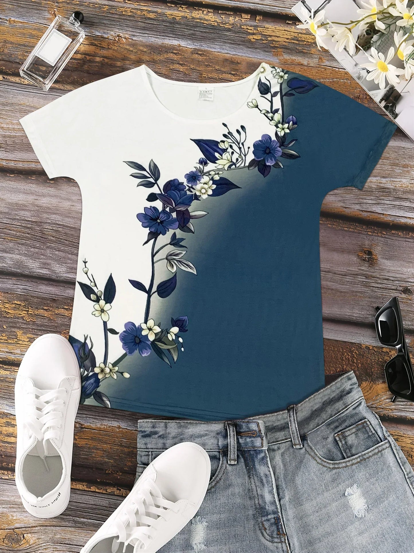 Lenai – stylish short sleeve top