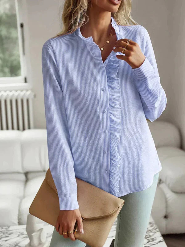 Ines - blue shirt with print