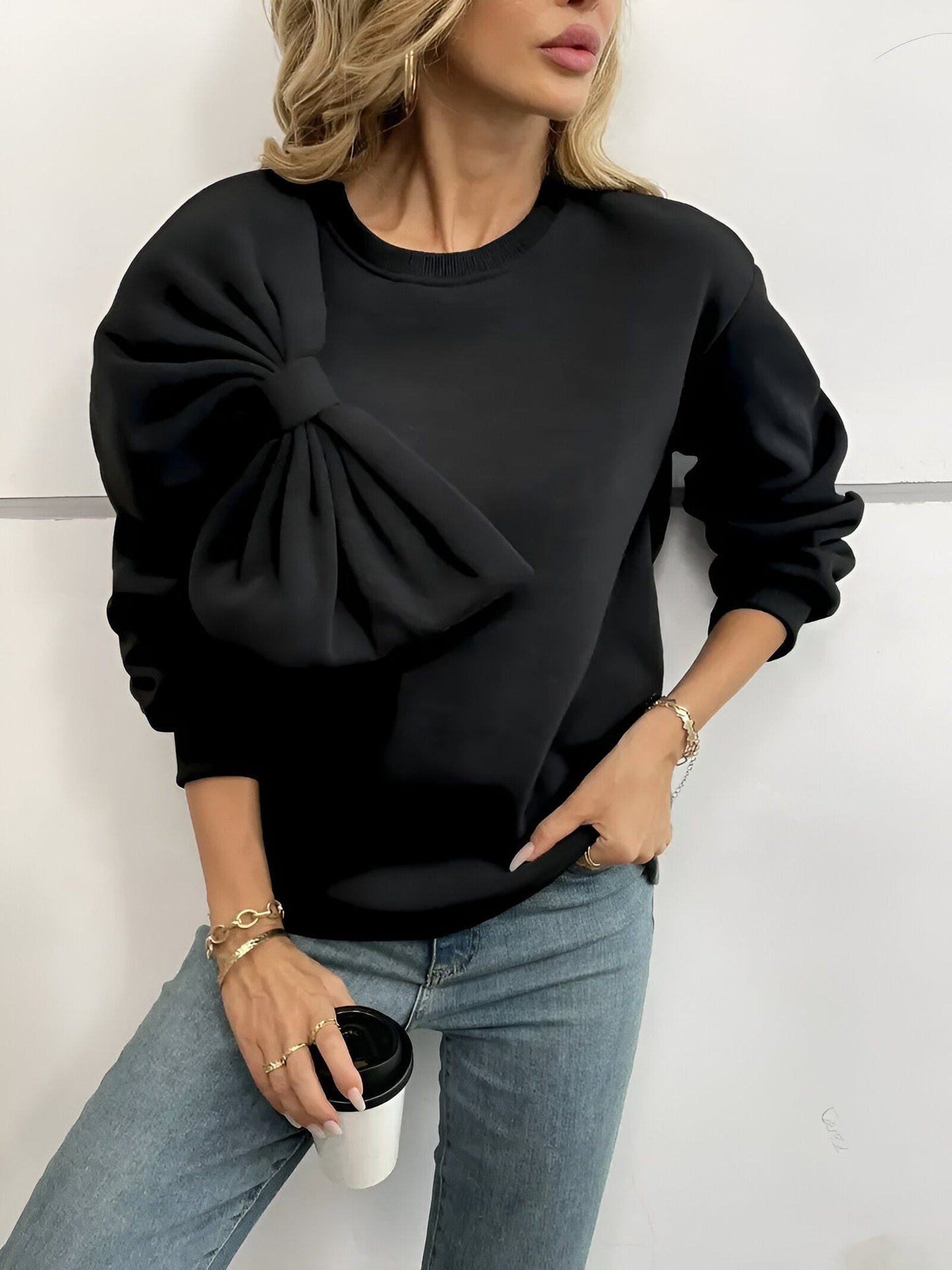 Neysha | stylish sweater with large bow