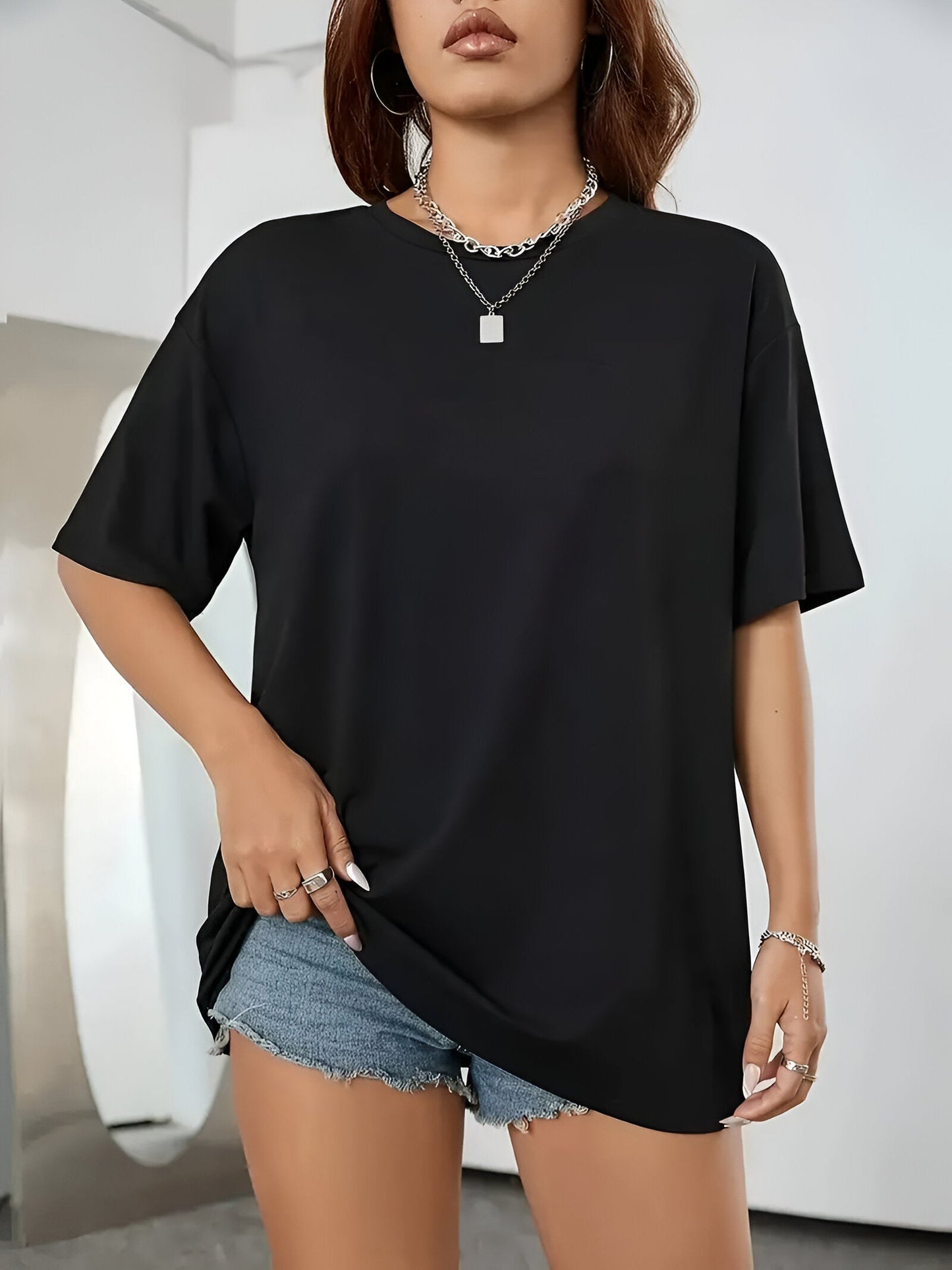 Nastasja | stylish cropped t-shirt with butterfly lace