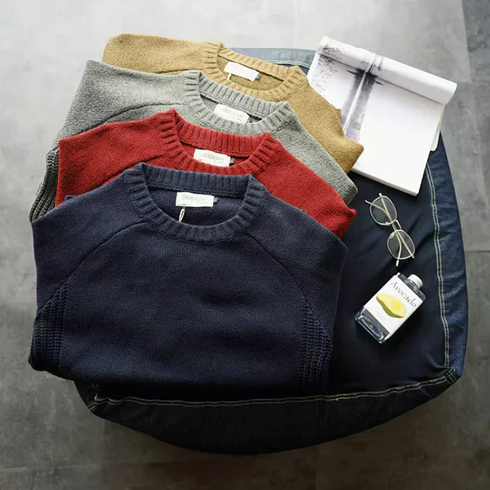 Dennis - warm sweater with round neck