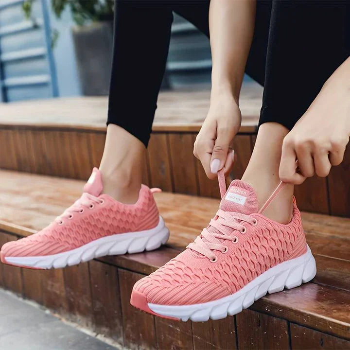 Comfortable women's sneakers with memory foam