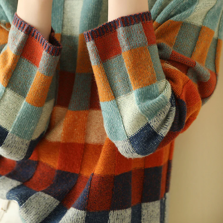 Checkered sweater for ladies
