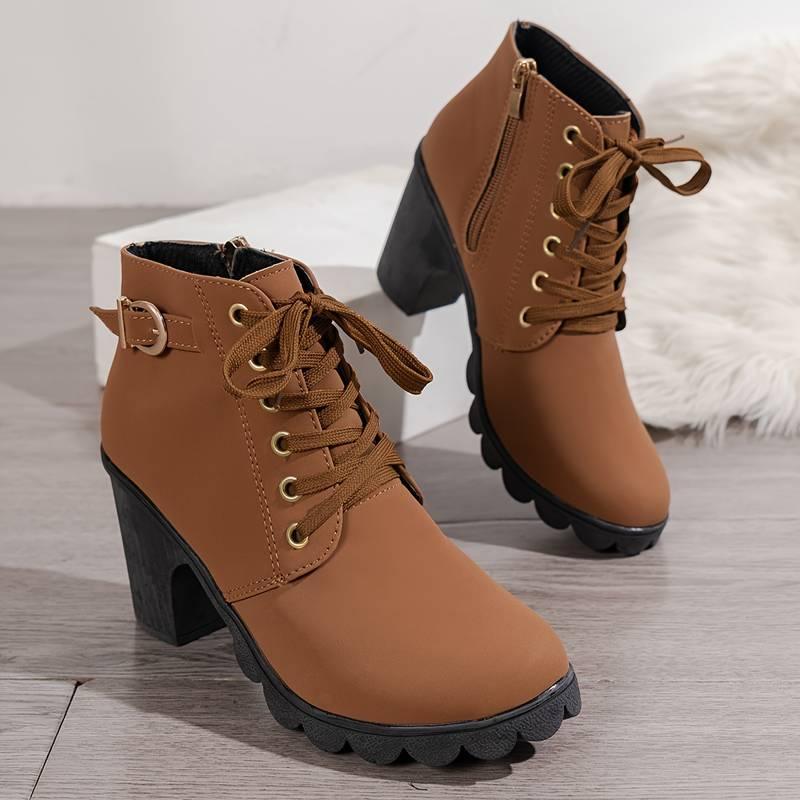 Casual boots with zipper and heel for women