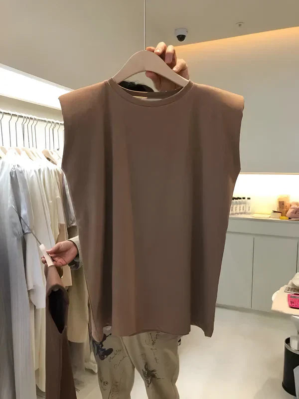 Mika - elegant sleeveless tank top for on the go