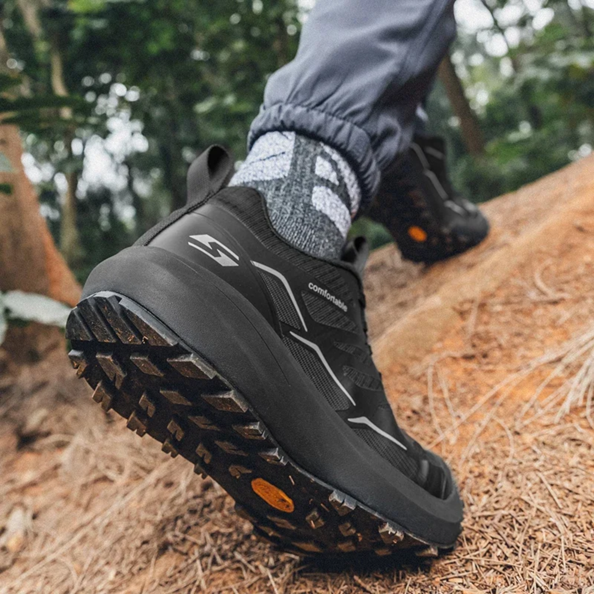 Comfortable walking shoes for men with arch supports